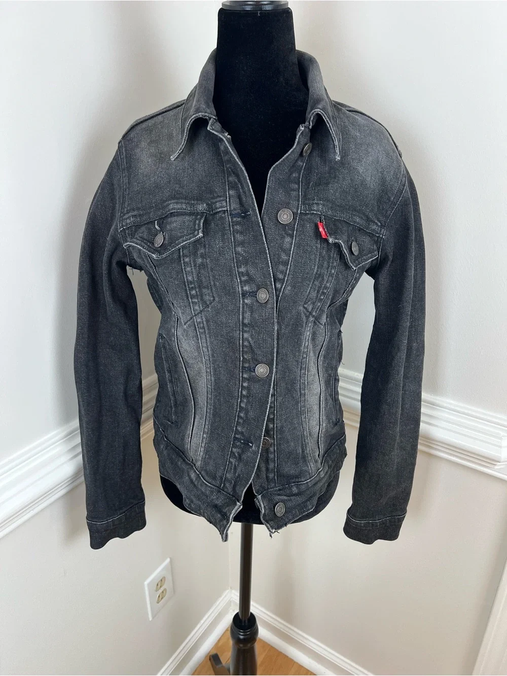 Levi's Black Denim Women’s Trucker Jacket Size M